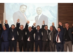 Ayvalık’ta Ak Parti’den Gövde Gösterisi