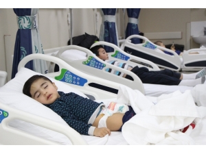 İhtiyaç Sahibi 30 Çocuk Erkekliğe İlk Adımı Attı