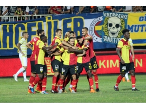 Göztepe, İstanbul’da Puan Arıyor