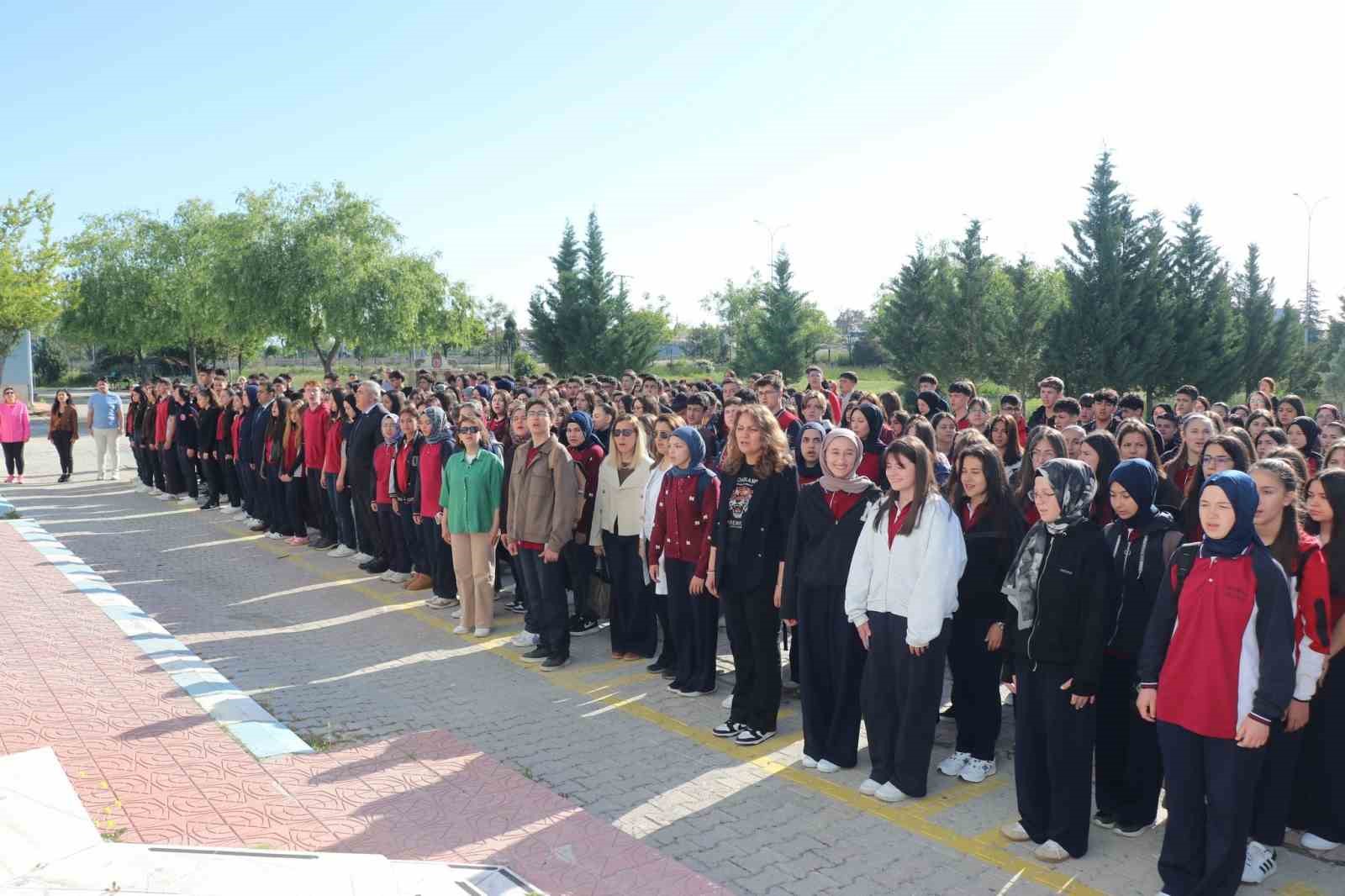 bayram-tatili-sonrasi-egitim-ve-ogretim-yeniden-basladi
