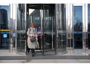 Cemal Kaşıkçı Cinayetini Araştırmak İçin Türkiye’ye Gelen Bm Özel Raportörü Agnes Callamard, Ak Parti Genel Başkan Danışmanı Yasin Aktay İle Görüştü. Görüşme Yaklaşık 1.5 Saat Sürdü.