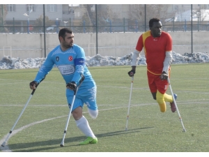 Futbol Aşkı İçin Geldiği Kayseri’de İlahi Aşkı Buldu