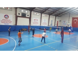 Soğuk Zamanlarda Sıcak Salonlarda Spor