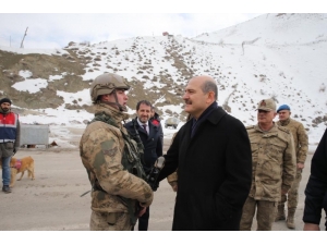 Bakan Soylu’dan Kahraman Mehmetçik’e Ziyaret