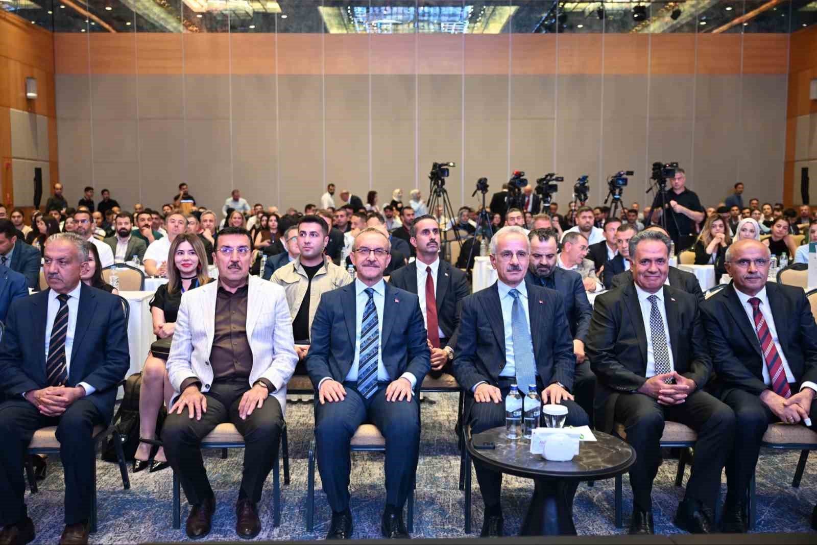 bakan-uraloglu-organ-nakillerinde-saniyeler-bile-hayati-onem-tasiyor