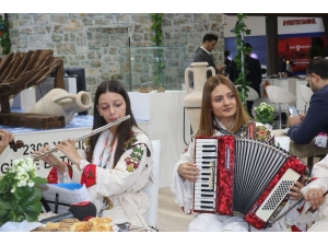 Türkiye Otelciler Federasyonu Başkanı Ayık: "2019 Göstergeleri İyi, Kişi Başı Geliri Artırabiliriz"