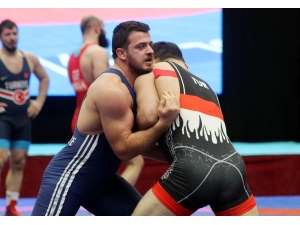 37. Vehbi Emre Ve Hamit Kaplan Grekoromen Güreş Turnuvası Başladı