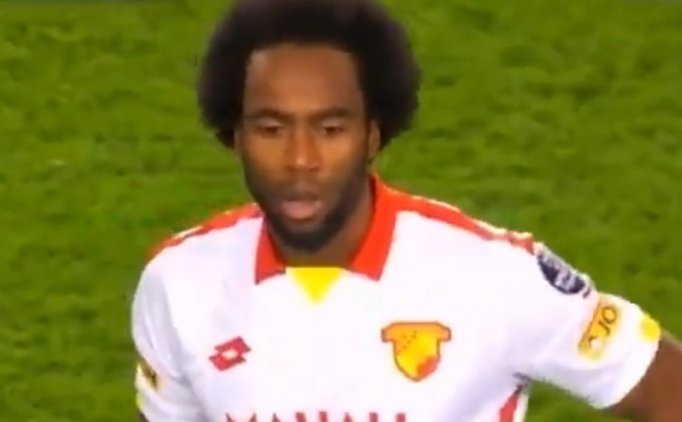 Jerome'un Sert Faulü, Göztepe'yi 10 Kişi Bıraktı