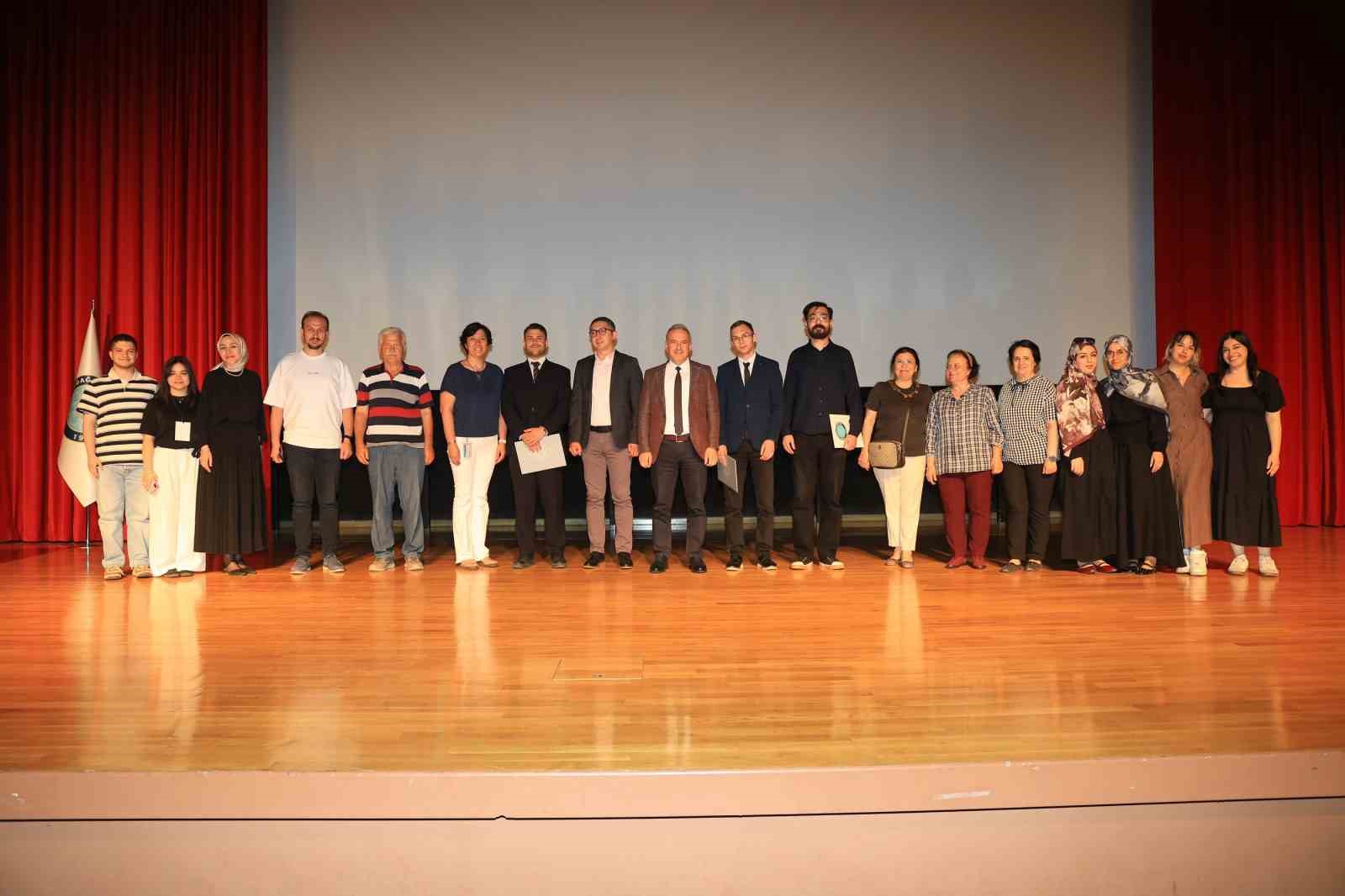 buu-de-lamii-celebi-nin-kaleminden-bursa-belgeseli-izleyiciyle-bulustu