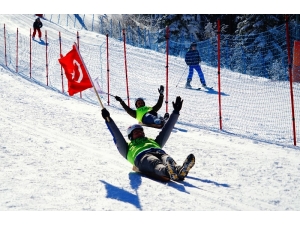 4. Ilgaz Dağı Geleneksel Kızak Yarışları Sona Erdi
