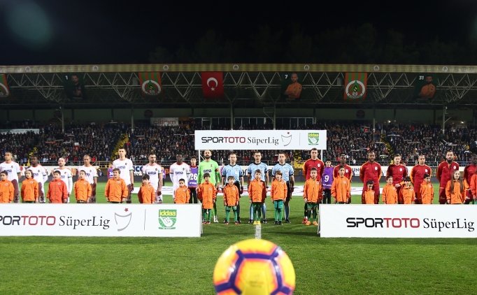 Galatasaray 11 Yabancı Ile Sahada