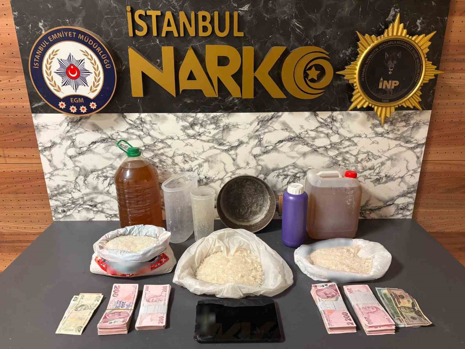 esenyurt-ta-13-kilo-550-gram-uyusturucu-ele-gecirildi