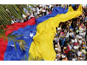 Maduro’dan Guaido’ya: "Darbeye Destek Aramayı Bırak"