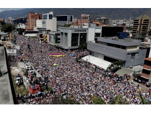 Muhalif Lider Guaido: “İnsani Yardım Koalisyonu Başlıyor”