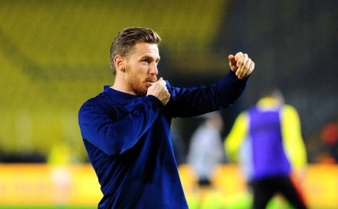 Serdar Aziz: "içimden Gelerek Armayı Öptüm"