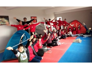 Çocuklara Kampçılık Eğitimi