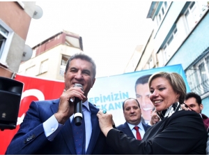 Mustafa Sarıgül, Dsp Bayraklarıyla Gövde Gösterisi Yaptı