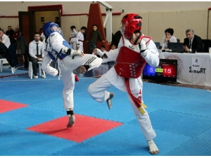 Yıldızlar Taekwondo Şampiyonası Sona Erdi