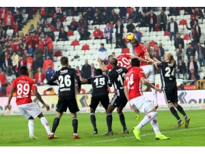 Spor Toto Süper Lig: Antalyaspor: 2 - Beşiktaş: 6 (Maç Sonucu)