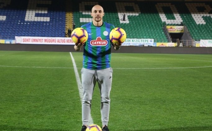 "fenerbahçe, Aatıf'ı Rakibine Verdi"