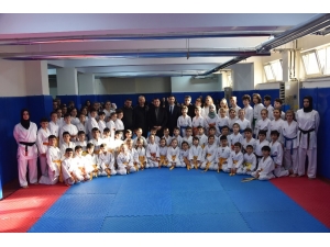 Başkan Bakıcı Gençlerin Kuşak Heyecanına Ortak Oldu