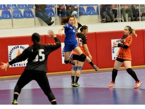 Muratpaşa Belediyespor Galibiyetle Başladı