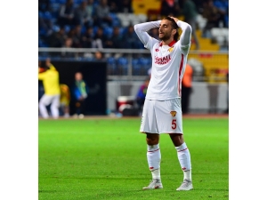 Göztepe Ateşle Oynuyor