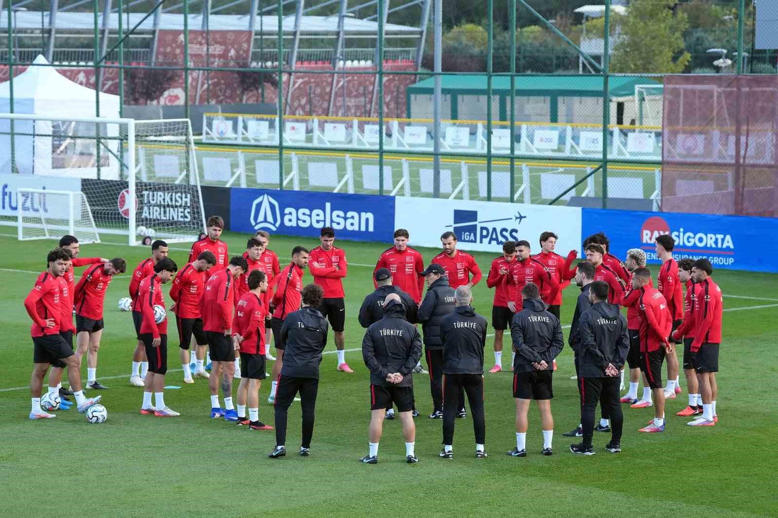 a-milli-futbol-takimi-belcika-maci-hazirliklarina-devam-etti