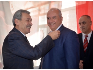 Bağımsız Belediye Meclis Üyesi Chp’ye Geçti