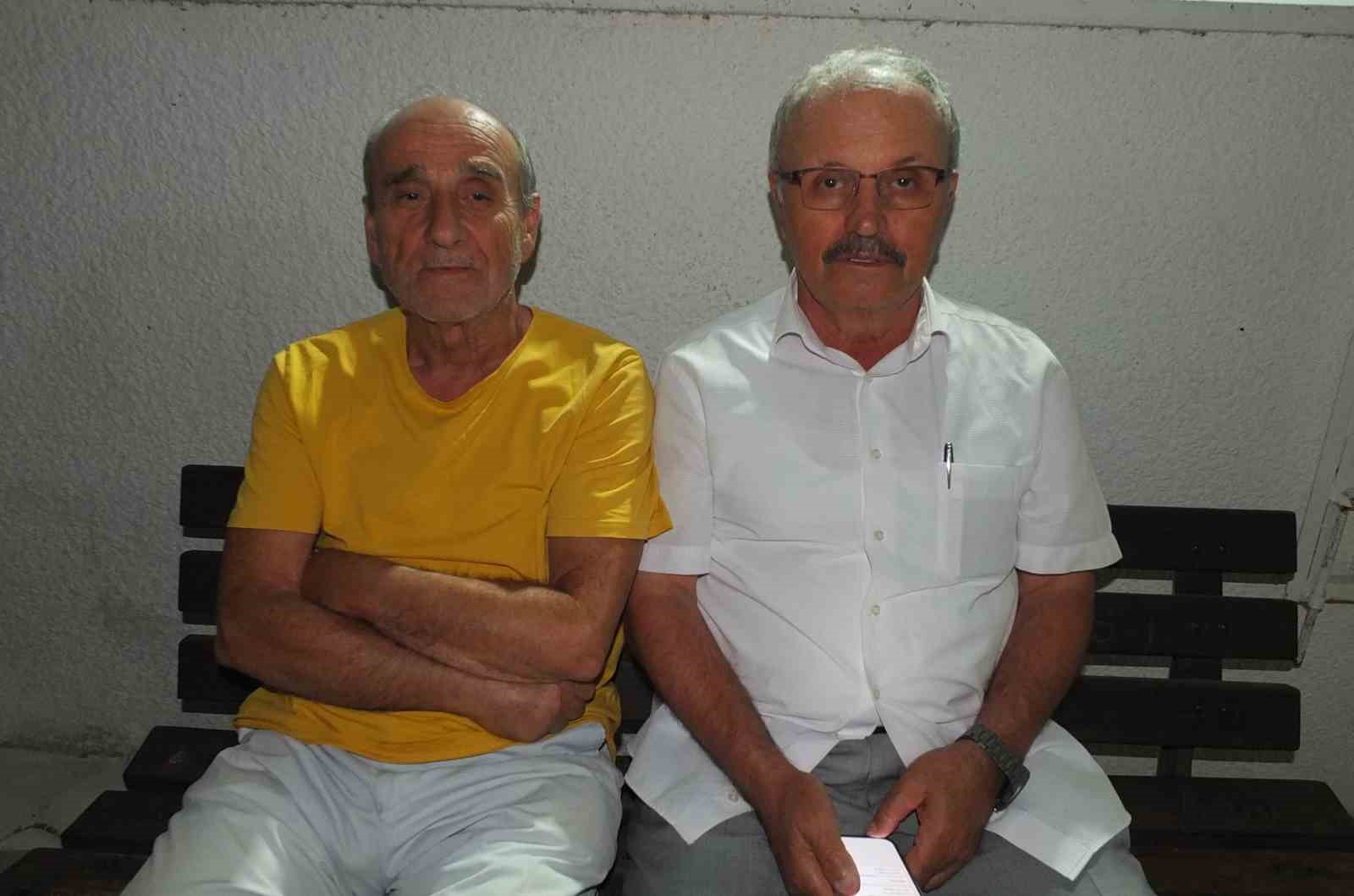 burhaniye-de-suruculere-otopark-parasi-surprizi