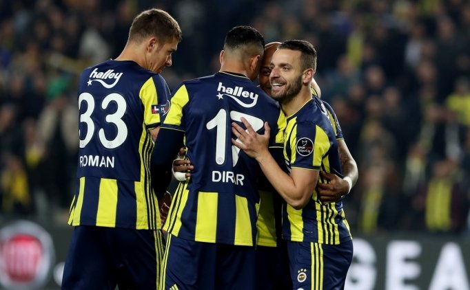 Fenerbahçe'de Yeniler Geldi Forma Savaşı Başladı
