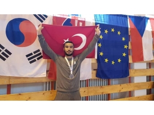 Kenan Köseoğlu’ndan Bronz Madalya