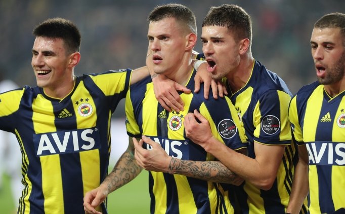 Fenerbahçe'de Skrtel Problemi Yaşanıyor!