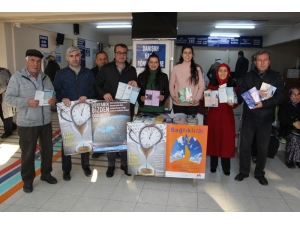 Kansere Dikkat Çekmek İçin Broşür Dağıttılar