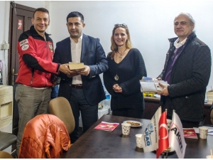 Ömer Günel’den Kuşadası Akut’a Teşekkür Ziyareti