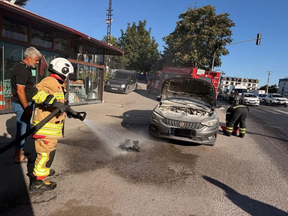 belen-de-otomobilin-motorundan-alev-yukseldi
