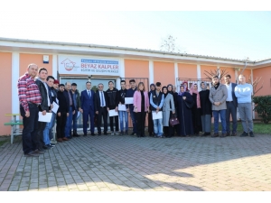 ‘Beyaz Kalpler’de Mezuniyet Sevinci Yaşandı