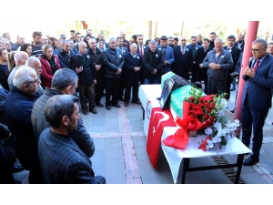 Vefat Eden Doktora Meslektaşlarından Son Görev