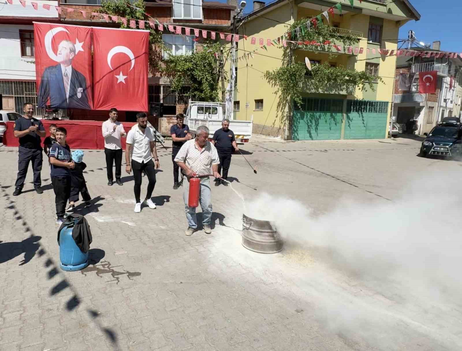 koyde-kendi-yangin-sondurme-sistemini-kurdular-itfaiyeden-egitim-aldilar