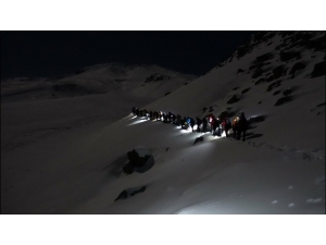 Süphan Dağı’na Zirve Tırmanışı