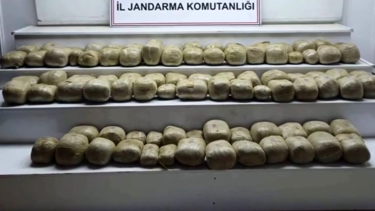 yuksekova-da-zehir-tacirlerine-darbe-253-kilogram-esrar-ele-gecirildi