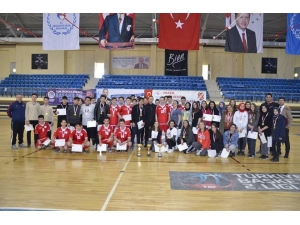 Hentbol Gençler Kız Erkek İl Birinciliği Müsabakaları Sona Erdi