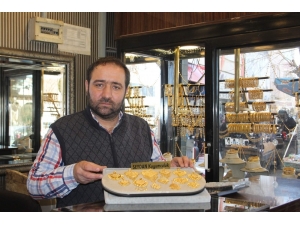 Altın Fiyatları Evlilik Hayallerini Erteletti