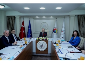 Vali Çakacak, İl İstihdam Ve Mesleki Eğitim Kurulu Toplantısına Başkanlık Etti