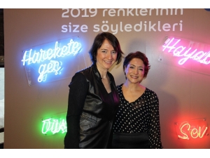 Yılın Anahtar Rengi; ’Baharatlı Bal’