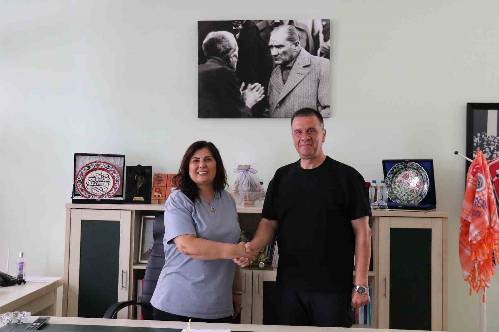 yenipazar-da-asfalt-calismalari-suruyor