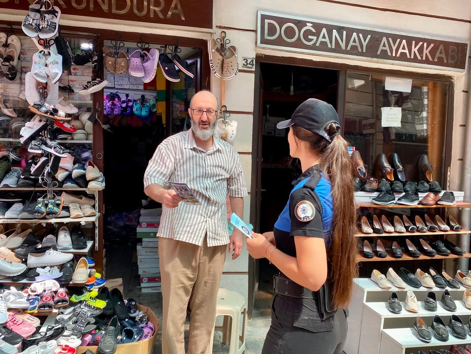 kutahya-da-polis-ekipleri-vatandaslari-telefon-dolandiriciligina-karsi-uyardi