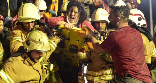 Kartal'da Çöken Binanın Enkazında Kalan Kadın, 5 Saat Sonra Böyle Kurtarıldı