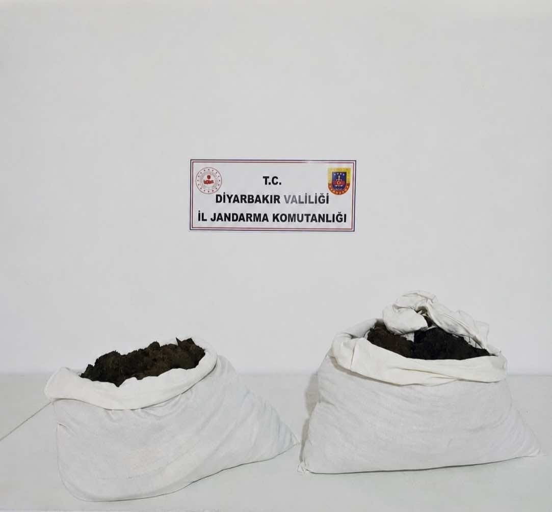 diyarbakir-da-19-kilo-esrar-ele-gecirildi