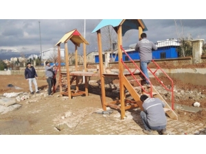 Silopi Belediyesi’nden Anaokuluna Oyun Grubu Desteği